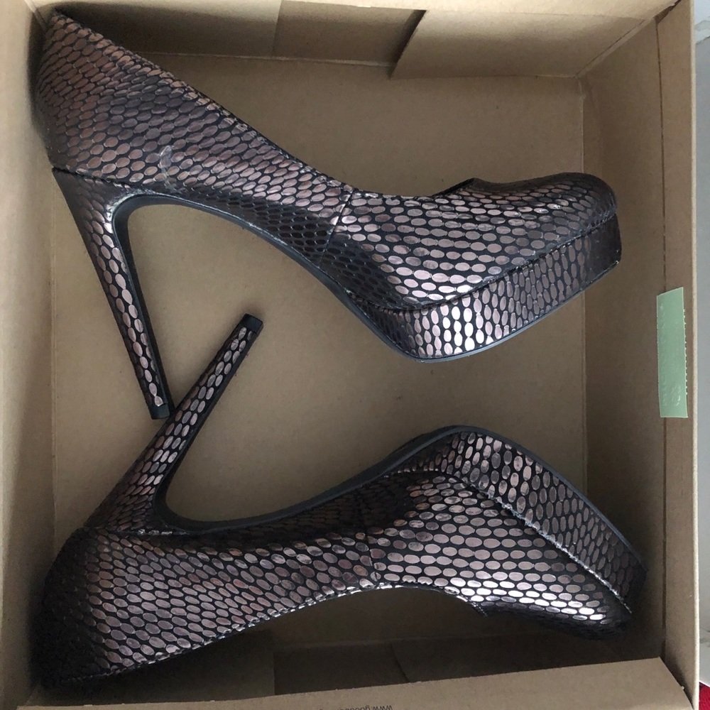 Jessica Simpson High Heels